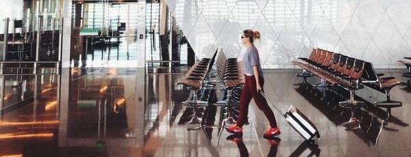 airport lounge sergey zolkin unsplash